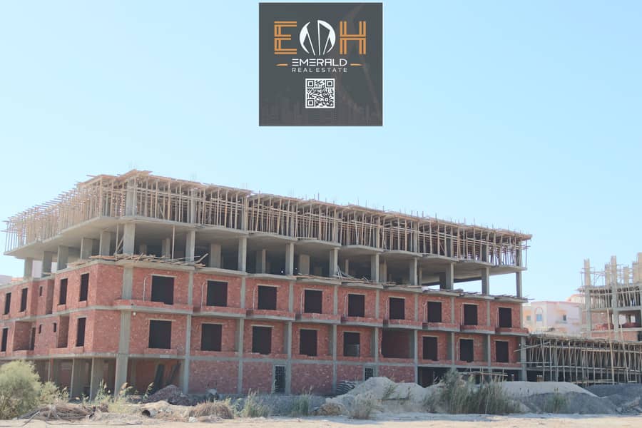 Luxury Living by the Red Sea" - Emphasizing the luxurious experience. 2