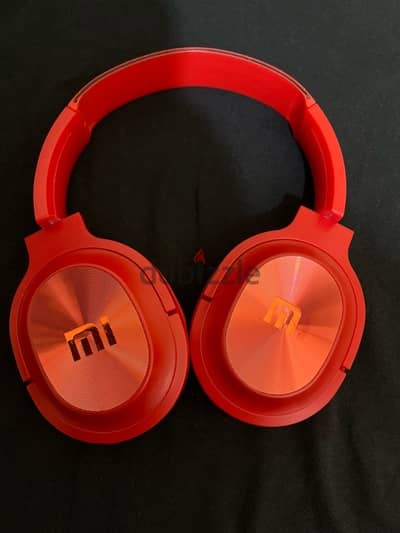 سماعة headphone ماركة Xiaomi استعمال خفيف بسعر ممتاز