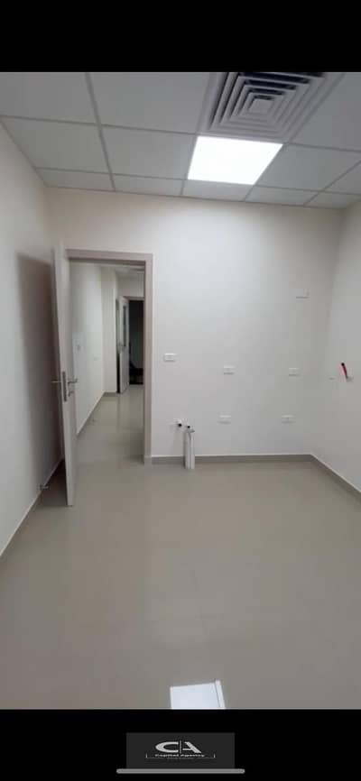 Clinic for rent 125m for 4 rooms in UMC Medical Mall in the Fifth Settlement