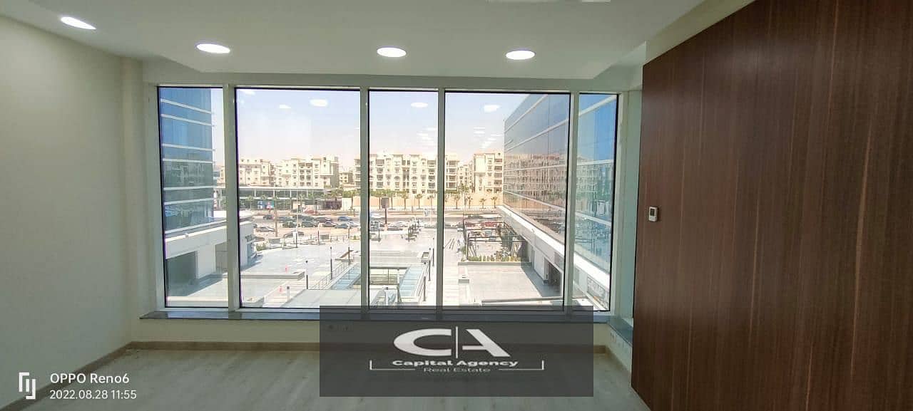 Administrative office for rent 114m in a distinctive administrative mall directly on Teseen Street in the Fifth Settlement 5