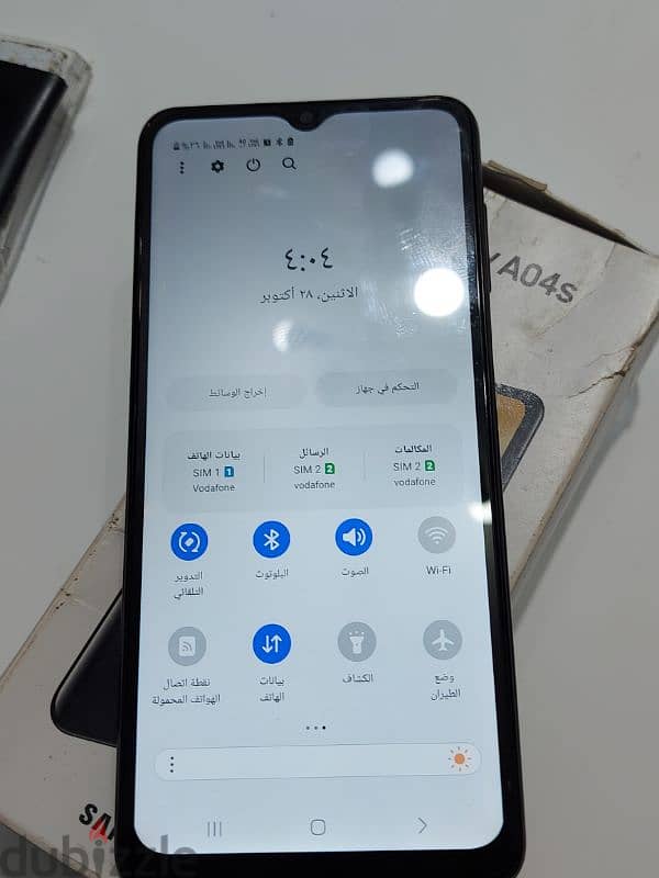 Samsung galaxy a04s بالكرتونه والضمان فقط الجهاز حاله كويسه 4