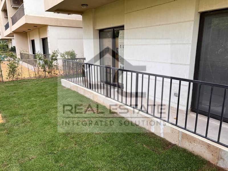 Apartment with immediate receipt, 160 + 121 m garden, price including maintenance and garage, in Fifth Settlement 4