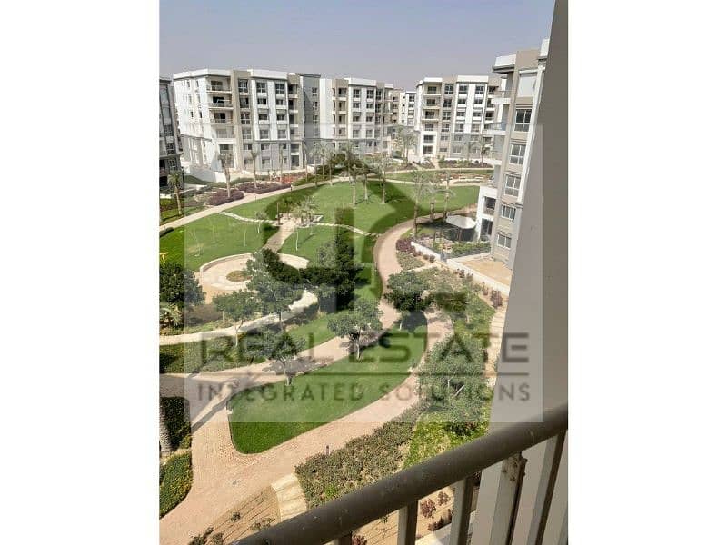 Apartment for sale in installments in Hyde Park, Fifth Settlement, 123 m 9