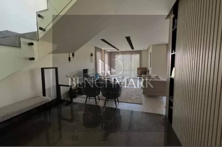 Villa Townhouse 215m for sale in La Vista Compound, El Patio Town, Fifth Settlement, New Cairo, next to AUC, Hyde Park Compound, and Suez Road 1