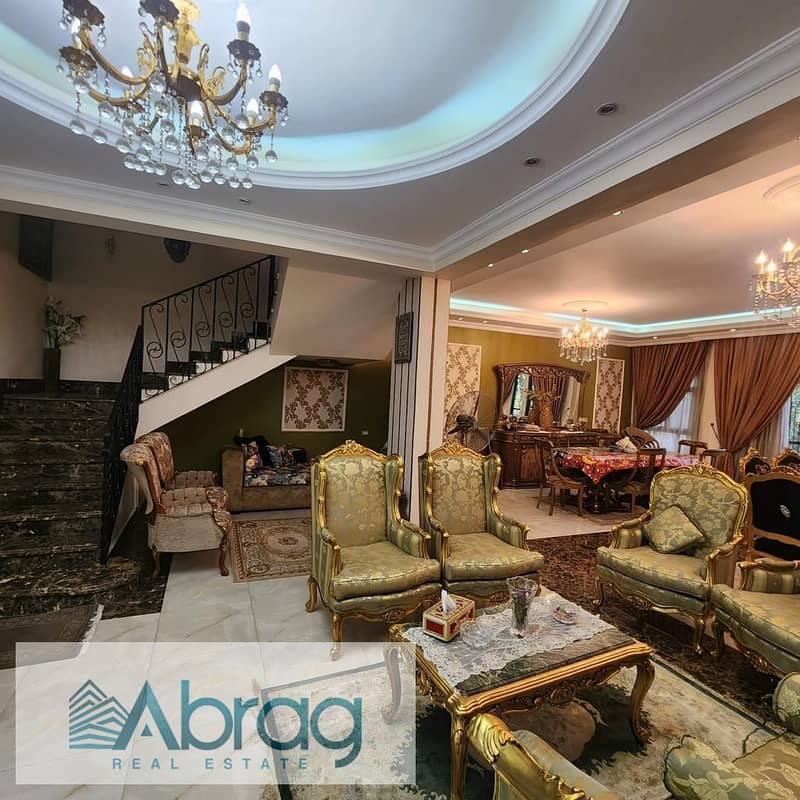 For sale twin house villa 300 sqm prime location West Gate Compound Sheikh Zayed 1