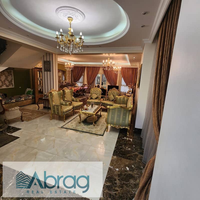 For sale twin house villa 300 sqm prime location West Gate Compound Sheikh Zayed 2