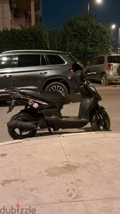 سكوتر sym 150cc للبيع او التبادل