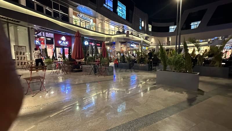 محل ٥٩ متر للإيجار مول ذا يارد الرحاب بوابة ٦ طابق أول The yard mall 2