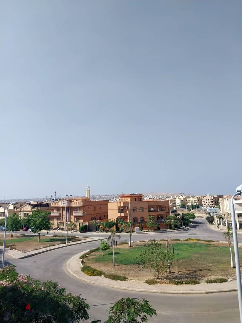 Available for sale: a 205-meter apartment in the most prestigious neighborhoods of Sheikh Zayed, the second number from Dahshur Link and Al-Bustan Str 1