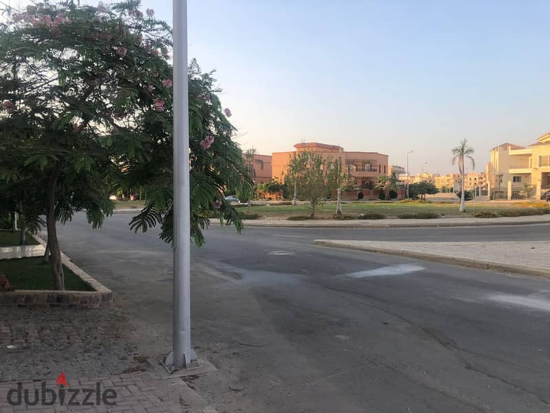 Available for sale: a 205-meter apartment in the most prestigious neighborhoods of Sheikh Zayed, the second number from Dahshur Link and Al-Bustan Str 6