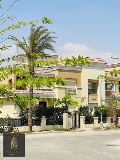 At a very special price, a 5-bedroom villa for sale in New Cairo, directly next to Madinaty, in Sarai Compound, with a down payment of only 10% and in