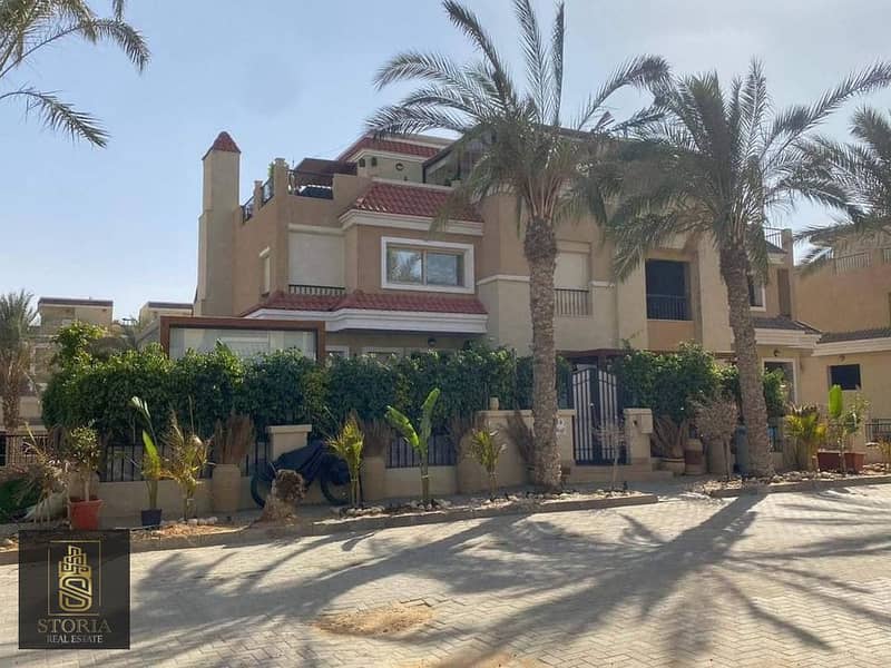 At a very special price, a 5-bedroom villa for sale in New Cairo, directly next to Madinaty, in Sarai Compound, with a down payment of only 10% and in 24