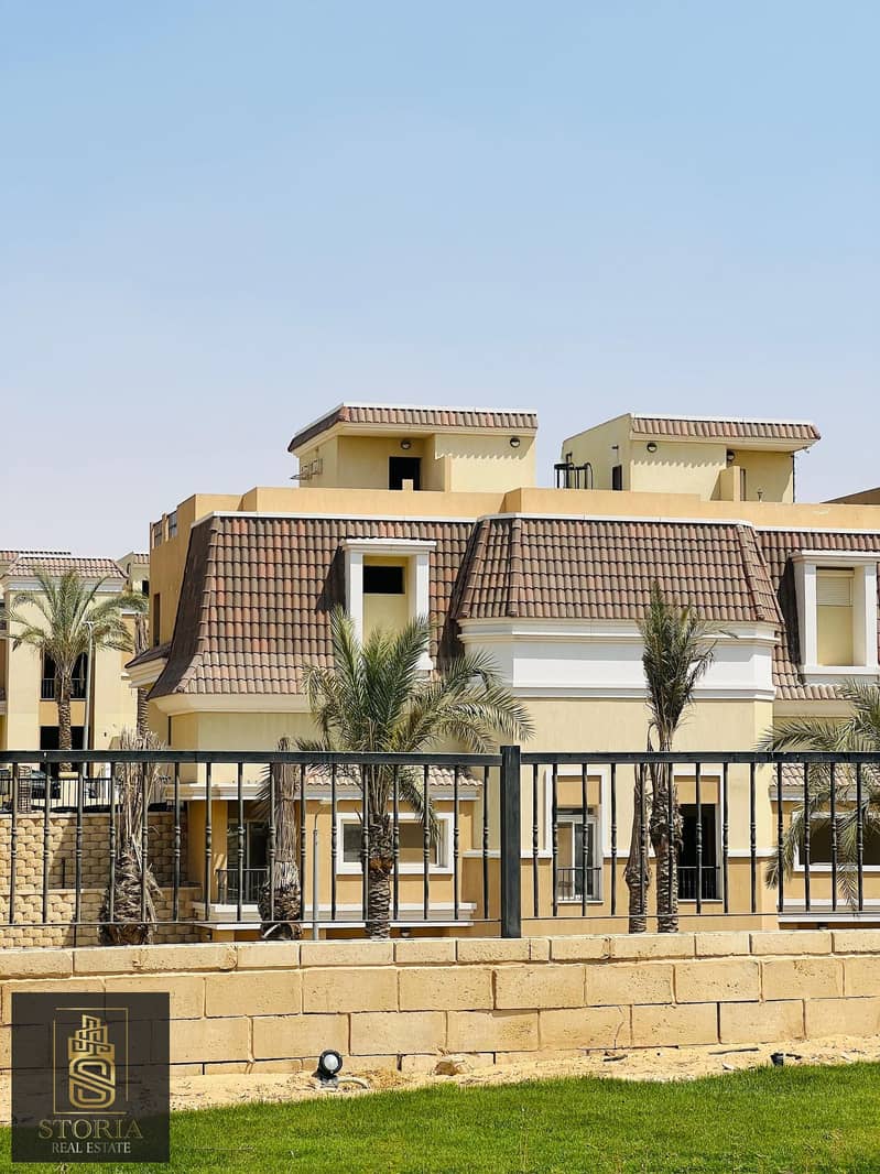 At a very special price, a 5-bedroom villa for sale in New Cairo, directly next to Madinaty, in Sarai Compound, with a down payment of only 10% and in 25