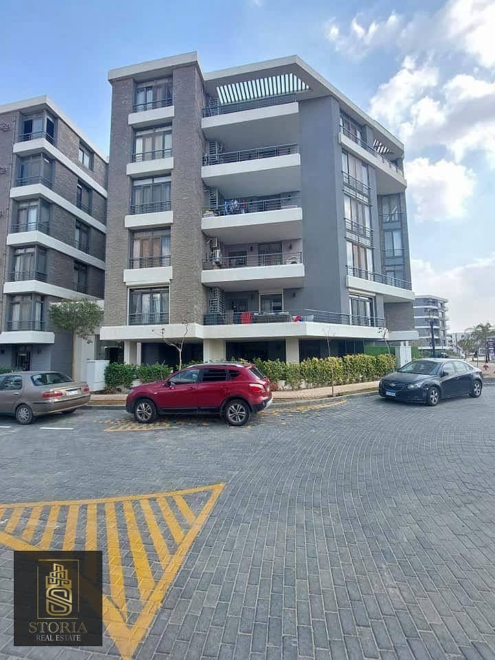 With a down payment of only 920 thousand, sign a contract for a 117-square-meter apartment directly in front of the airport and minutes from City Cent 10