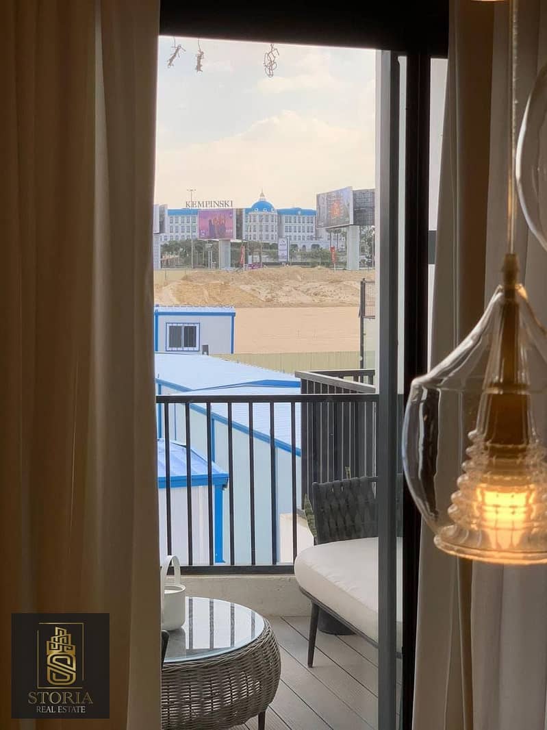 With a down payment of only 920 thousand, sign a contract for a 117-square-meter apartment directly in front of the airport and minutes from City Cent 18