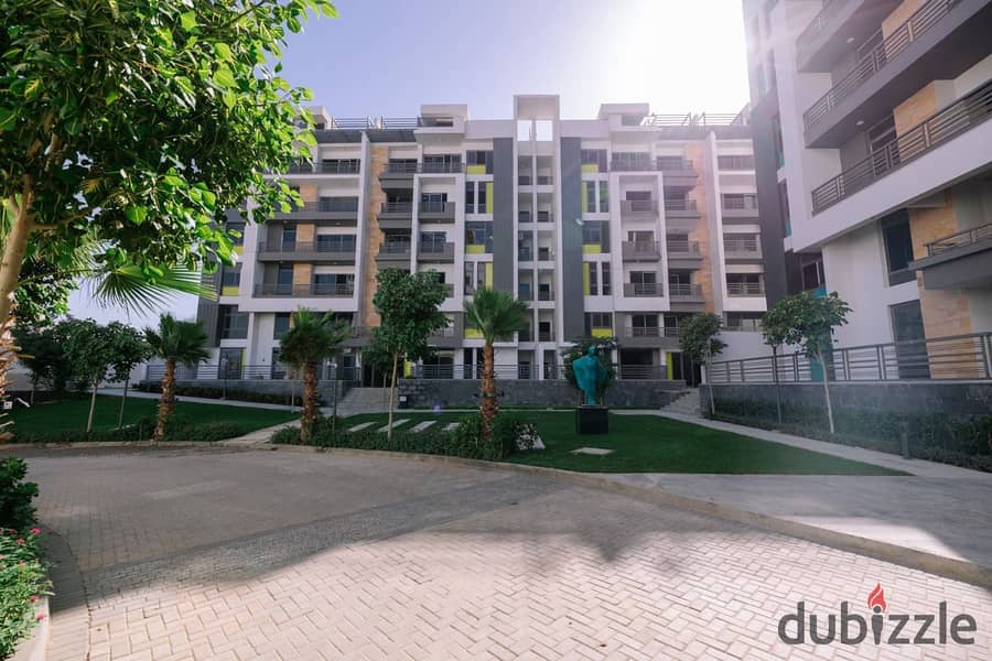 Apartment for sale with a down payment of 451 thousand for sale in the compound, 7 minutes from AUC University. Receive your home inside the compound. 8