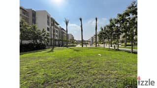 Finished apartment with garden, ready to move, prime location in 5th Settlement 0