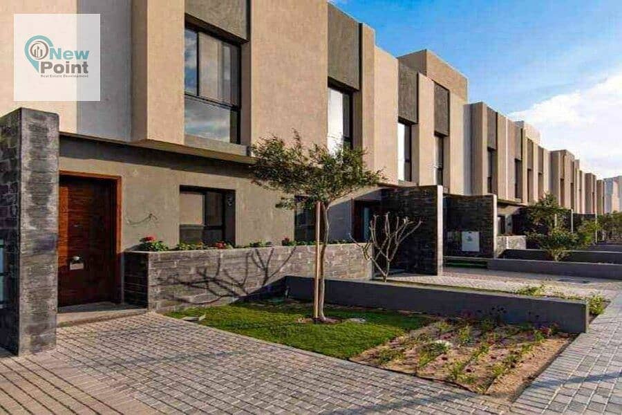 In the heart of New Cairo, a fully finished townhouse with immediate receipt from Al Burouj Compound 0