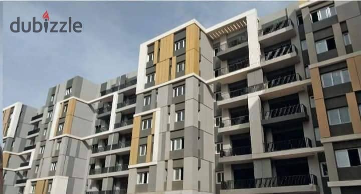 Apartment for sale Soon delivery and prime location in HapTown Mostakbal City 2