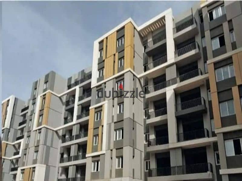 Apartment for sale Soon delivery and prime location in HapTown Mostakbal City 15