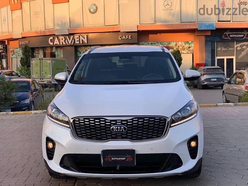 كيا سورينتو 2019/KIA SORENTO  بحاله ممتازه لون مميز 1