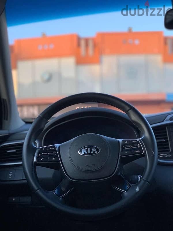 كيا سورينتو 2019/KIA SORENTO  بحاله ممتازه لون مميز 10