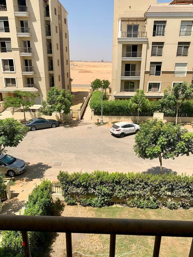 Corner V villa with garden ready to move and a prime location in Sarai 3