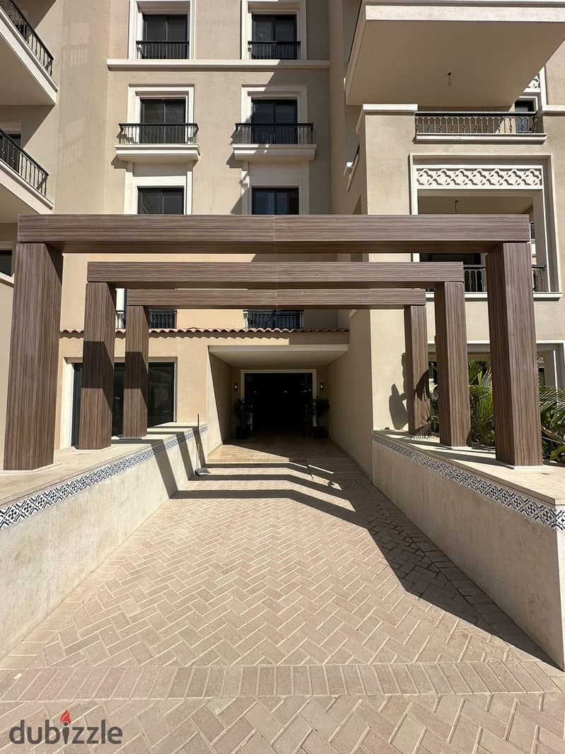 Apartment for immediate delivery, finished with air conditioners, for sale in Sheikh Zayed October, El-Sheikh Zayed|Village West Compound, Village Wes 2