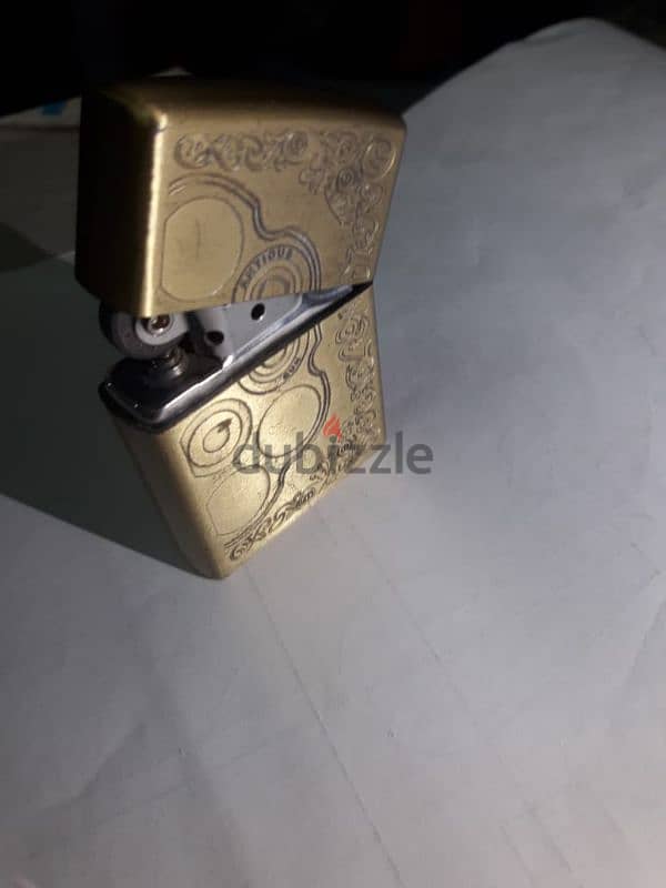 ولاعة ZIPPO لون GOLD 3