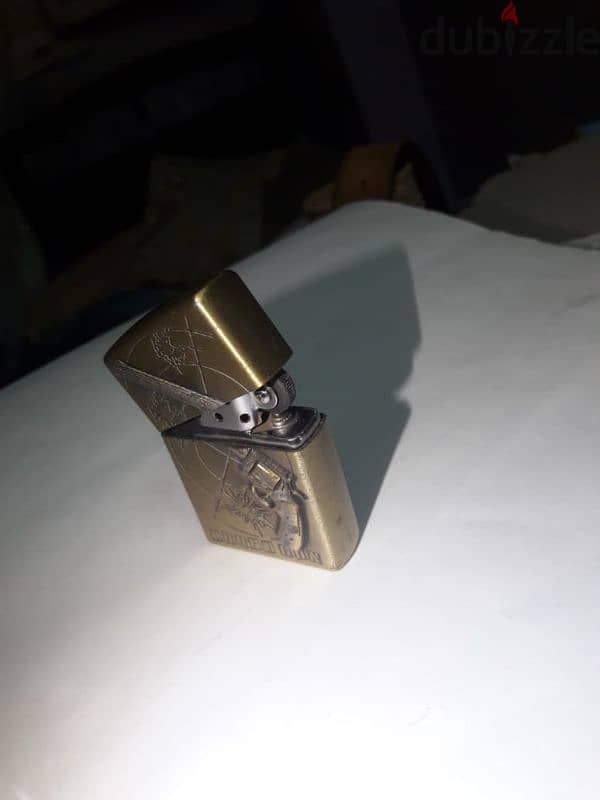 ولاعة ZIPPO لون GOLD 4