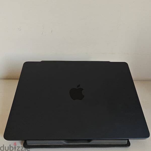 MacBook Air M2 13.6 inch 2022 Model 4