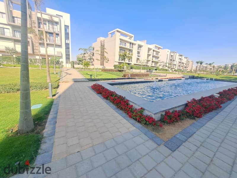 For sale, an apartment of 136 meters ((resale)) in Fifth Square, Fifth Settlement 1