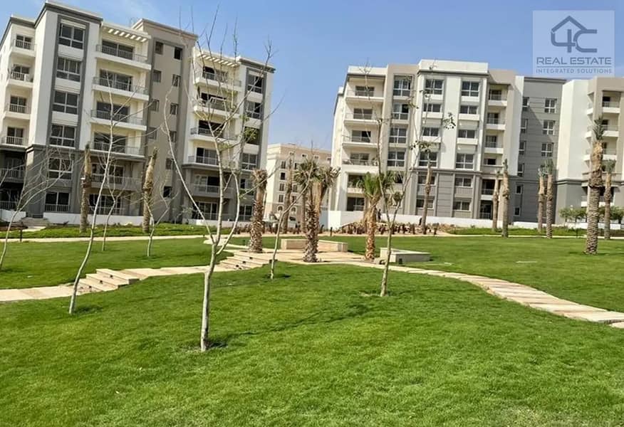 Apartment with installments for sale in Hyde park 5th settlement 11