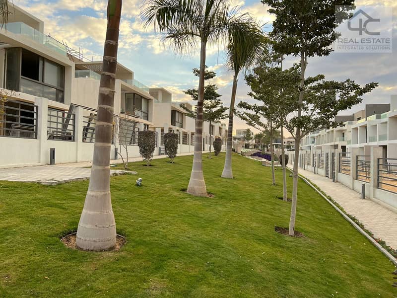 Ready to move Townhouse corner semi finished For Sale in Fifth Square - AlMarasem 9