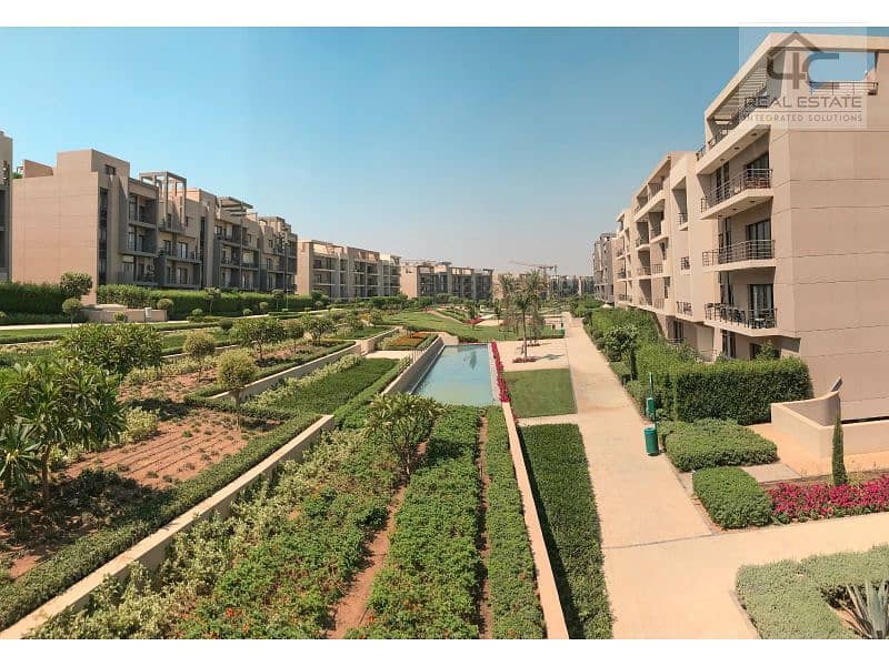 Apartment under market price 168 m fully finished with down payment and installments  in very prime location in fifth square compound 0