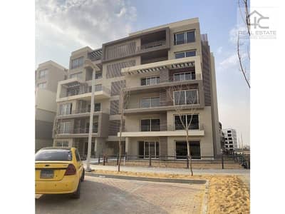 Apartment ready to move with garden open to the largest landscape area in a prime location in New Cairo.