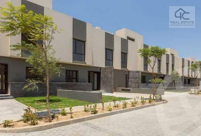 Townhouse for sale at the old price, in installments, semi-finished, with an open roof over the largest view and landscape 14