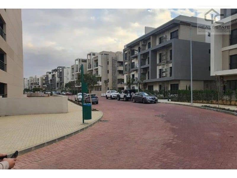 A fully finished, landscaped apartment with immediate delivery at the lowest price in Al Marasem Compound 2