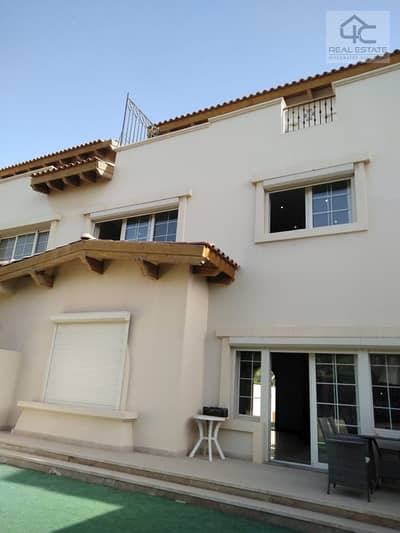 Townhouse for sale, 300 sqm, immediate receipt, 4 rooms, view, landscape, finished, with air conditioners and kitchen, at the lowest price in the mark