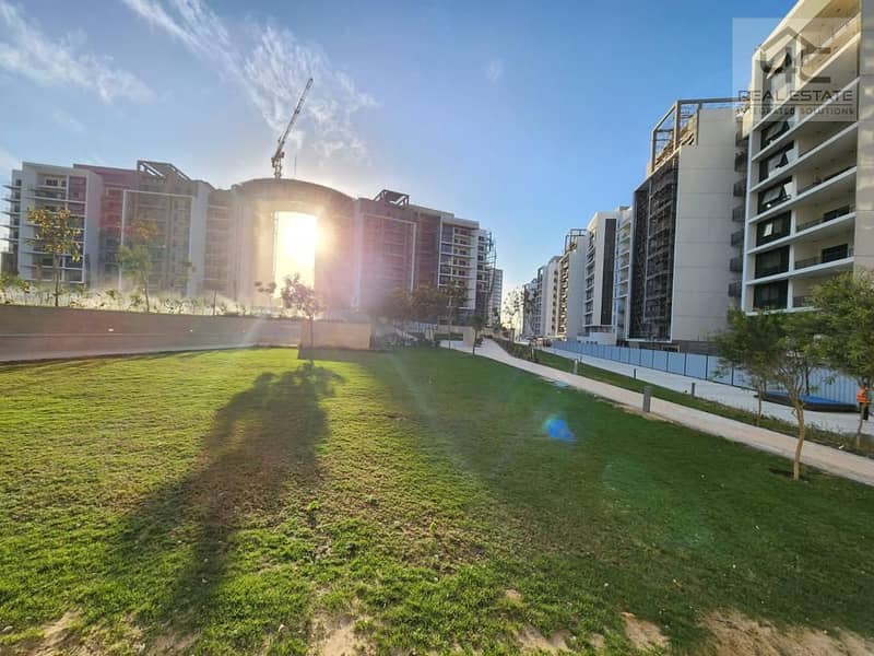 Duplex for sale, finished with air conditioners, with a distinctive division into a second and third floor in Sheikh Zayed 8