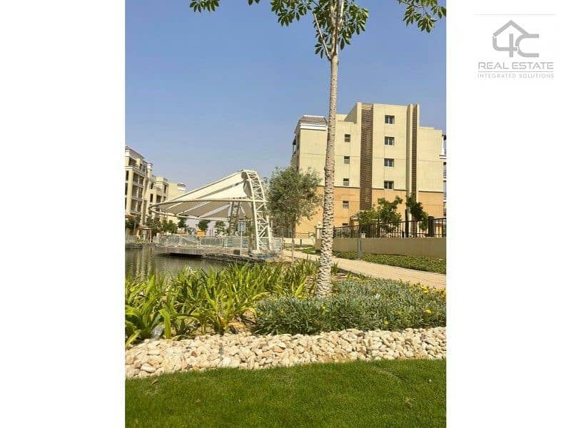 Apartment for sale, prime location, with the largest landscape area and swimming pool 7