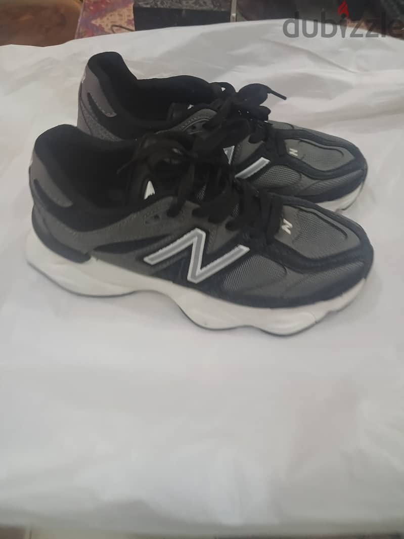 شوز new balance نيو بالانس مقاس 42 5