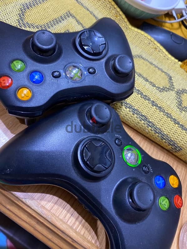 2xbox360 controllers 2