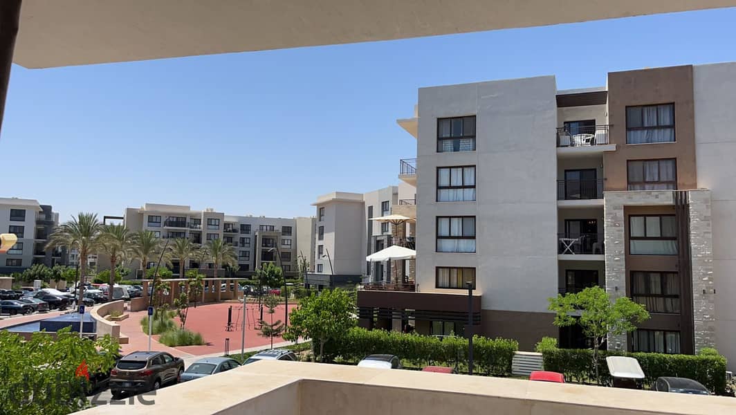 A chalet in Amwaj, a very distinguished location, with a garden view and a clear sea view, 2 bathrooms, and the rest of the installments and delivery 1