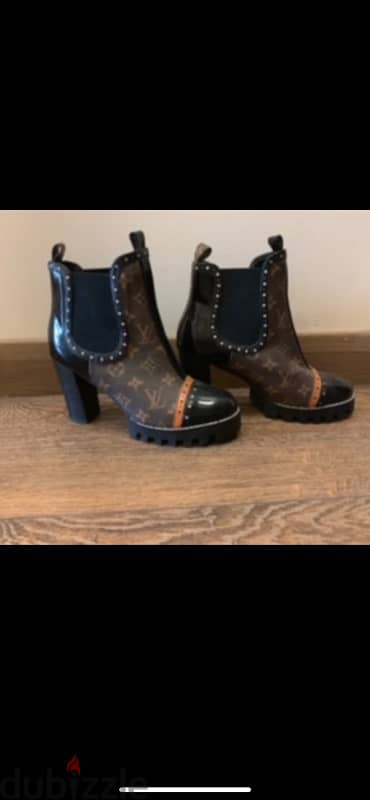 women’s boots and bag 1