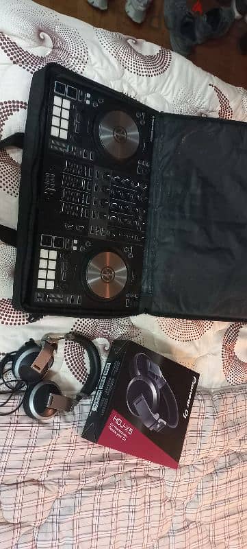 TRAKTOR S3 MK3 2