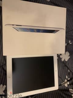 Ipad 2 with original box , ايباد ٢ بحالة ممتازة 0