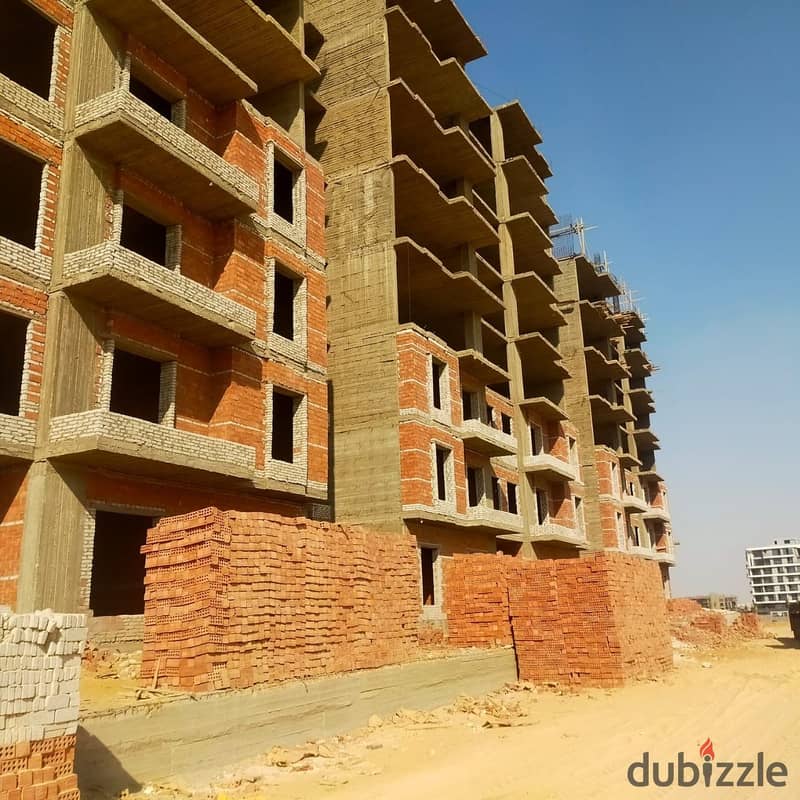 Resale apartment for sale at the old price per meter in R7 2