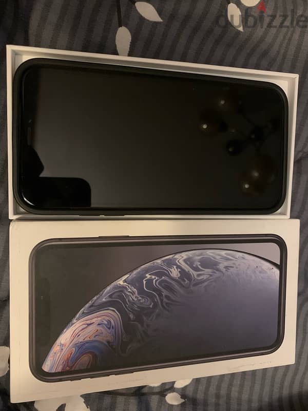 IPhone Xr with box 1