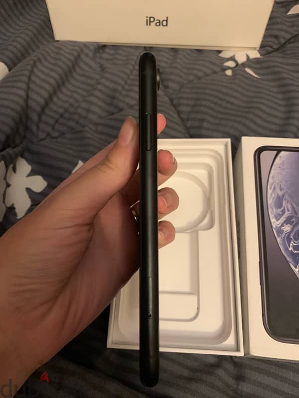 IPhone Xr with box 3